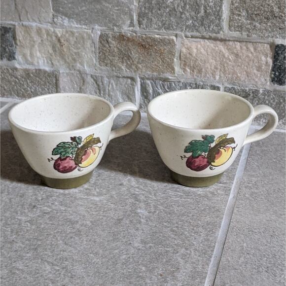 2 Teacups Metlox Poppytrail Provincial Fruit - Picture 1 of 4